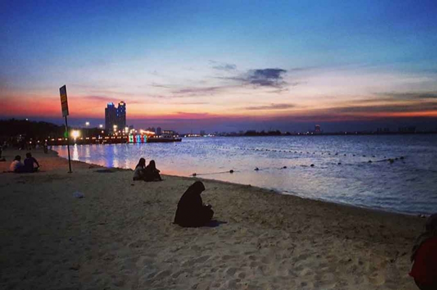 Pantai Ancol | Travel Palembang jakarta