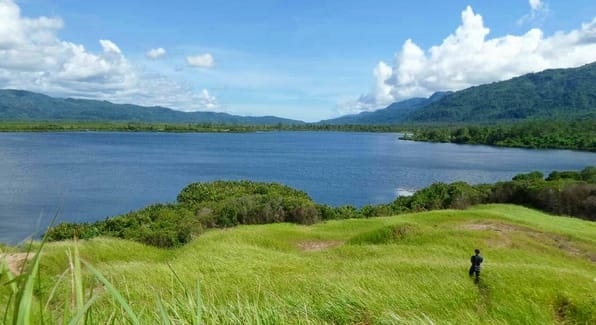 Danau Suoh