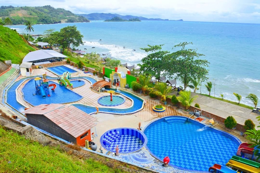 Pantai Kahai Kalianda
